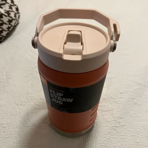 Stanley Iceflow Flip Straw Jug (40 oz) (NWT) - Picture 3 of 4